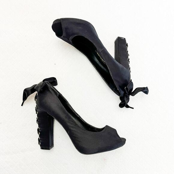 Beverly Feldman Satin Lace Up Peep Toe Heels Pump Bow Back Detail Size 8.5 - Picture 5 of 7